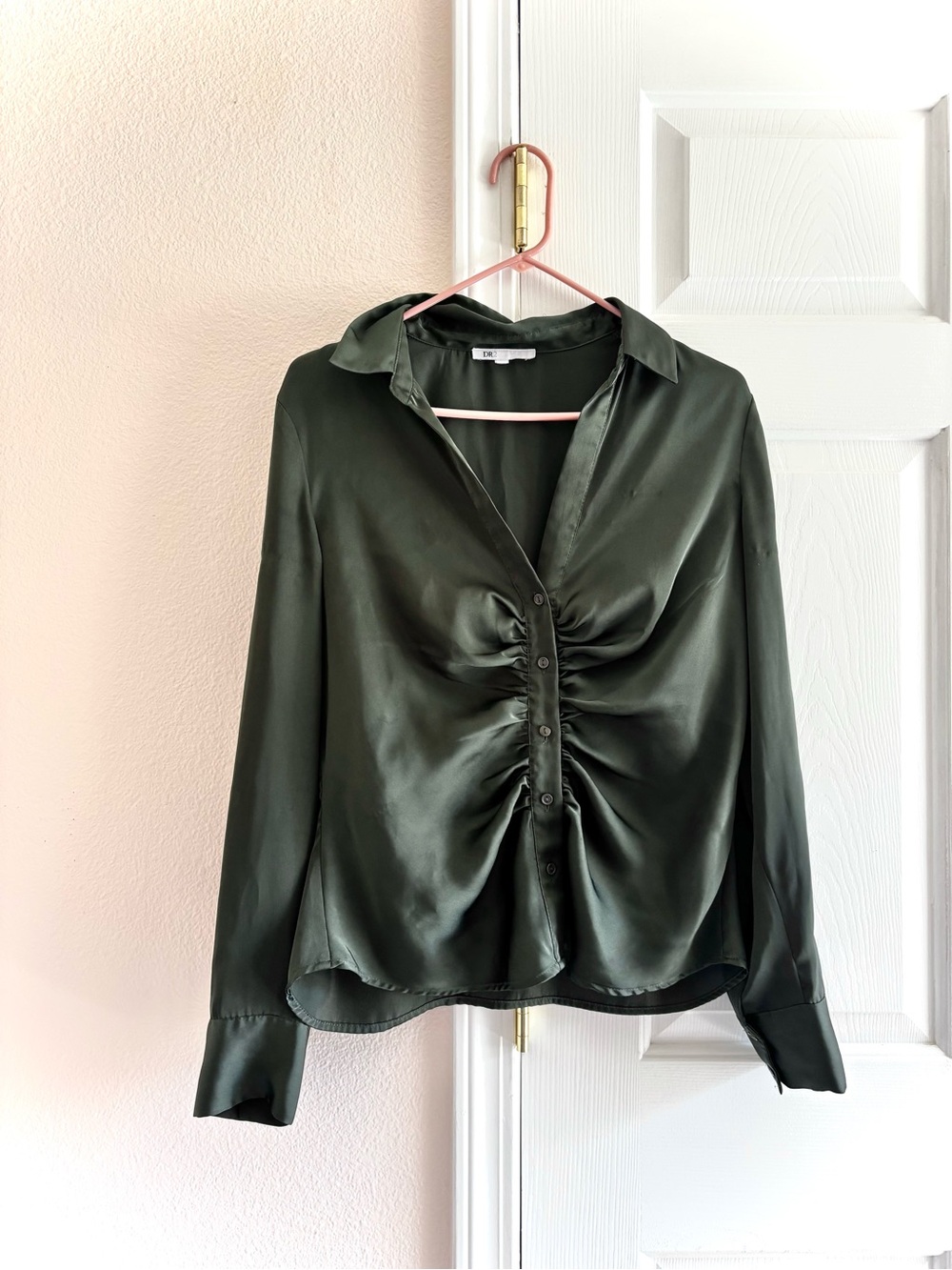 DR2 Green Ruched Satin Partial Button Up Long Sleeve Blouse L